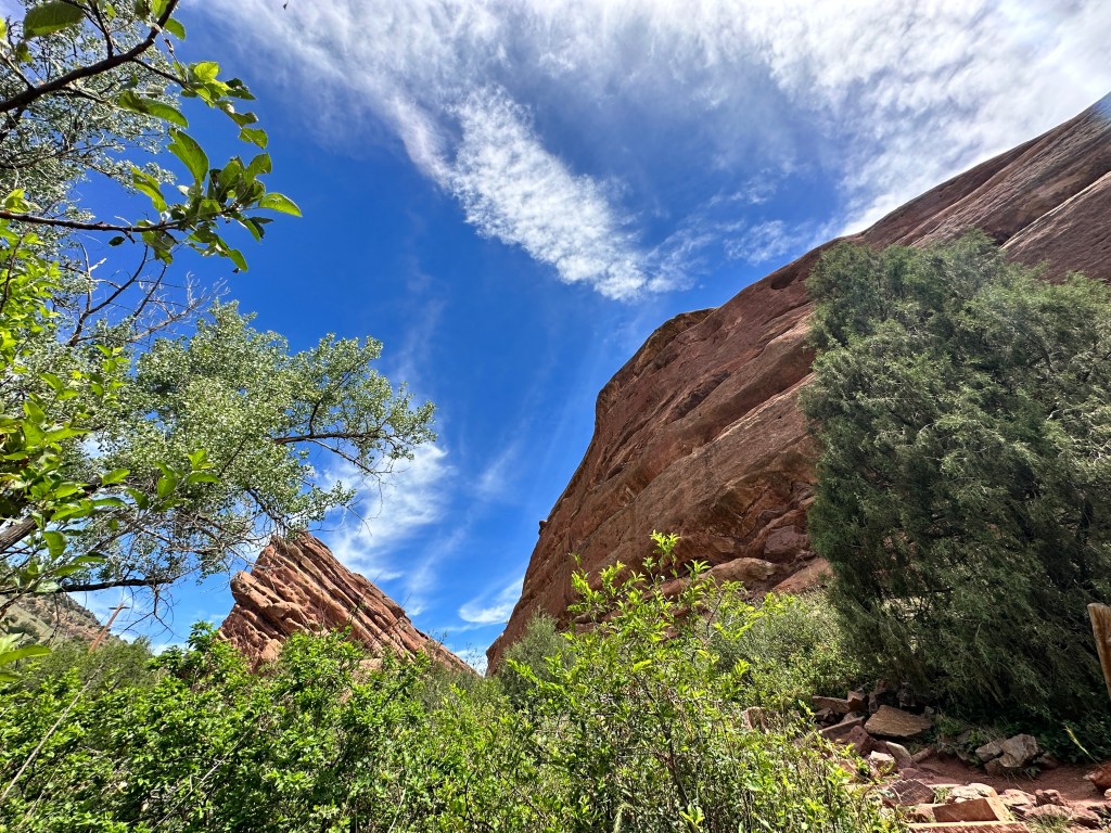 Trading Post Trail: Large red rocks along the trail to read Red Rocks Amphitheater.