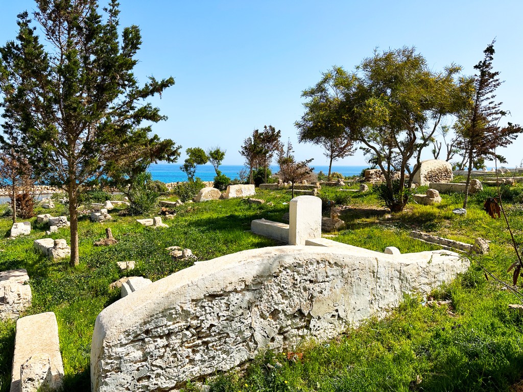 what to do in Hergla: this is a Muslim tomb in the cemetery with tiles on top of it.