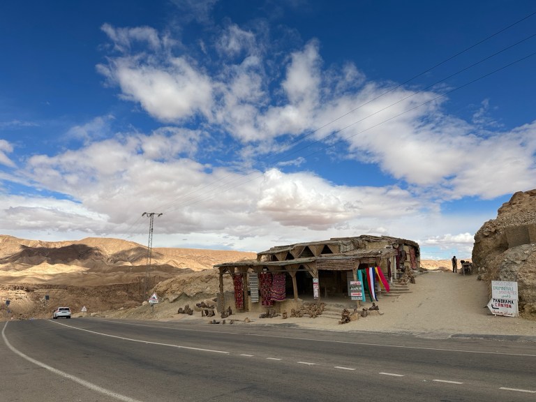 Complete Guide to Renting a Car in Tunisia (2025)