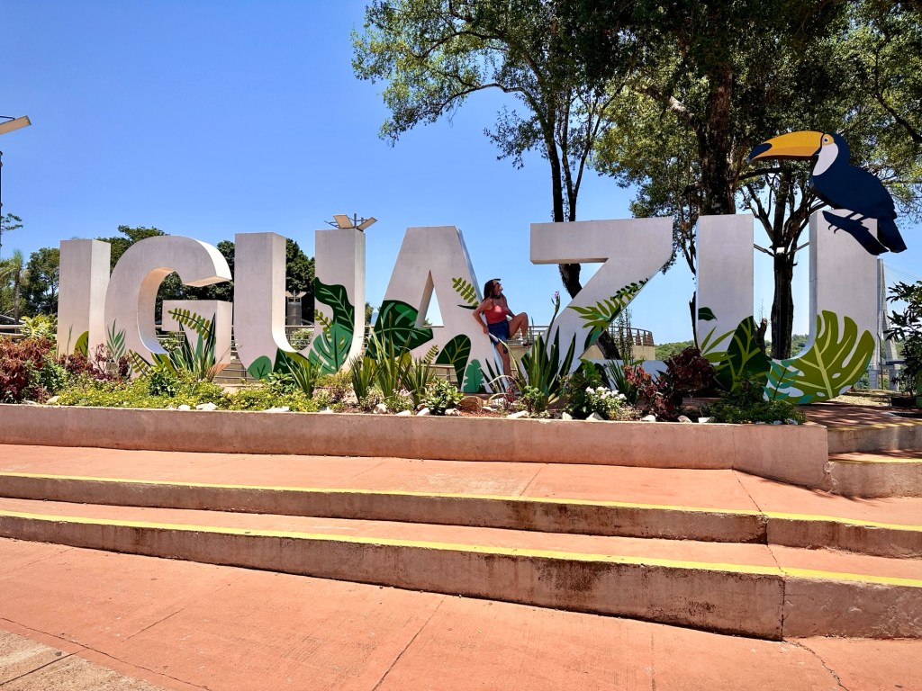 The IGUAZU sign at hito 3 fronteras
