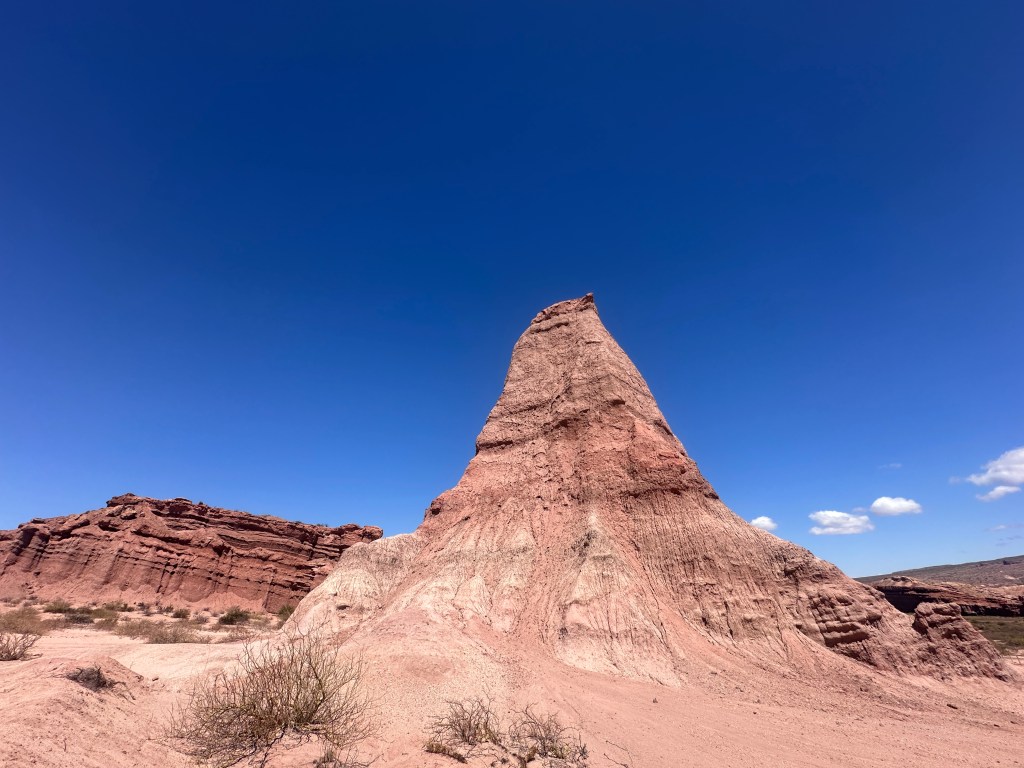Ruta 68 cafayate to salta rock formation: El Obelisco